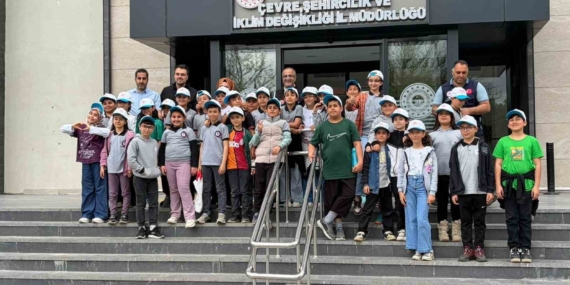 Elazığlı Çocuklardan Çevre İçin Anlamlı Kapak Teslimatı