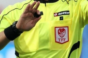 erciyes-38-fk-ile-yesilyurtspor-arasindaki-macta-hakem-alpaslan-sen-kareleri-BM1X5EN9.jpg