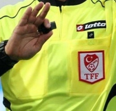 erciyes-38-fk-ile-yesilyurtspor-arasindaki-macta-hakem-alpaslan-sen-kareleri-BM1X5EN9.jpg