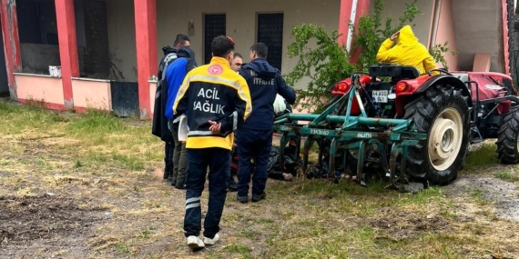 Eski Mahalle Muhtarının Traktör Altında Bulunan Ölümü