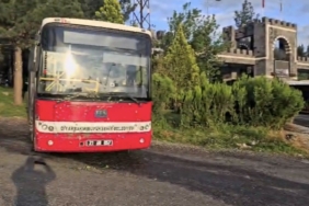 freni-patlayan-halk-otobusu-refujde-durdu-buyukanne-ve-torununun-hikayesi-3GIyllia.jpg