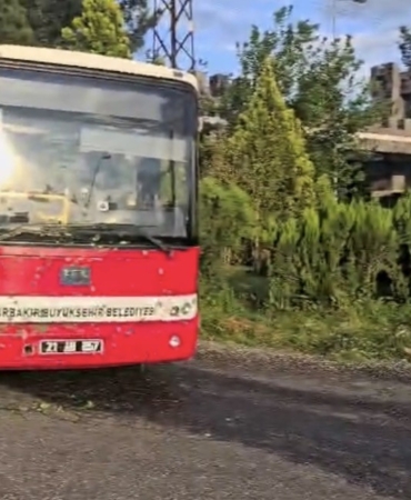 freni-patlayan-halk-otobusu-refujde-durdu-buyukanne-ve-torununun-hikayesi-3GIyllia.jpg