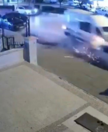 gaziantepte-ambulansla-zincirleme-kaza-3-yarali-4GXiiL98.jpg