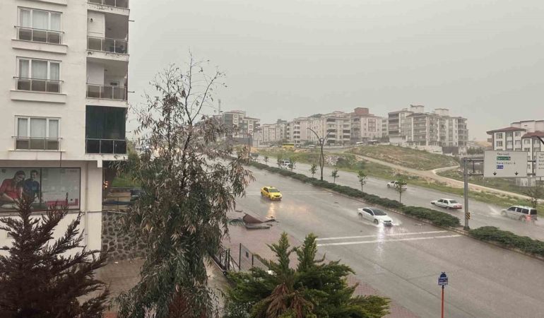 gaziantepte-dolu-ve-saganak-yagis-hayati-durma-noktasina-getirdi-dUxvM8R2.jpg