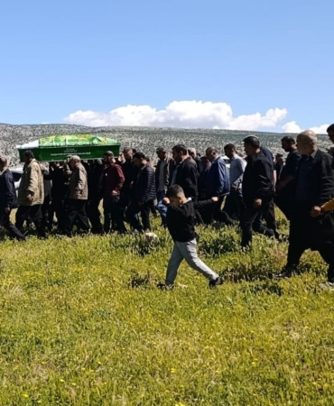 gaziantepte-geri-manevra-yapan-dede-15-yasindaki-torununu-ezdi-R615EUZ6.jpg