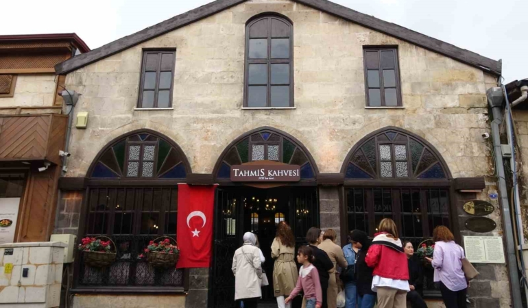 gaziantepteki-dunyanin-en-eski-kahvehanesi-B1473Smc.jpg