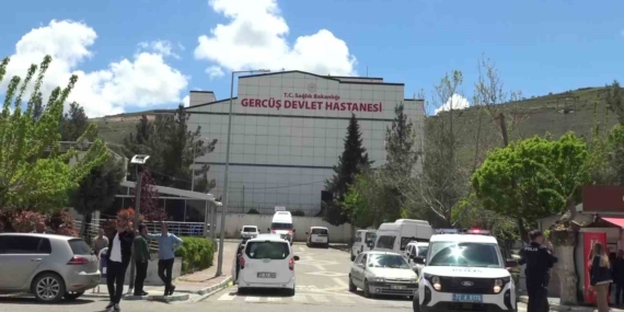 Hafif Ticari Araç Çocukla Çarpıştı: Ağır Yaralı