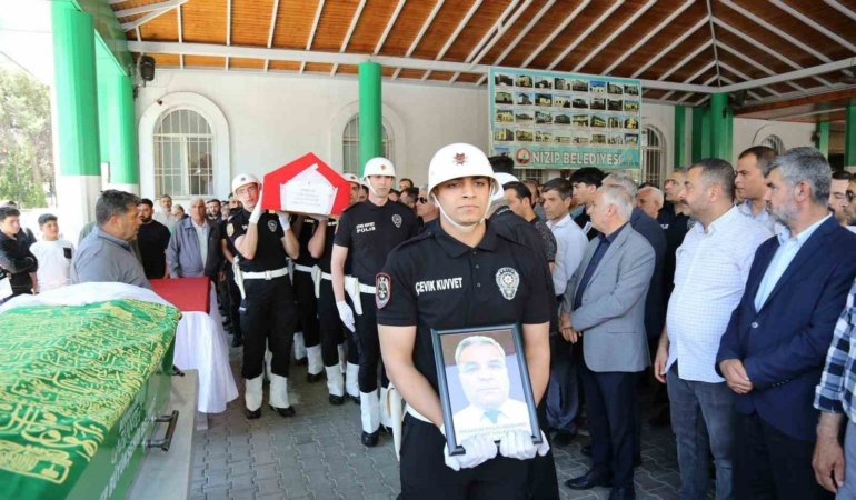 hastalik-sonrasi-hayatini-kaybeden-polis-memuru-ugurlandi-ElCKDpry.jpg
