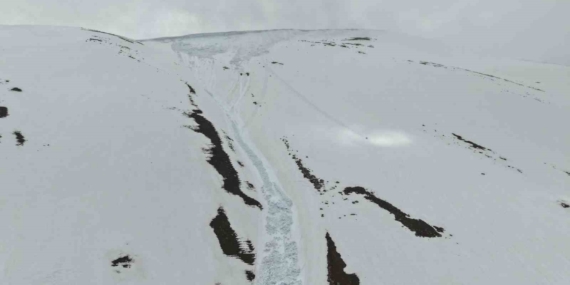 Kandilli Sıra Dağları’nda Çığ İzleri Havadan Görüntülendi