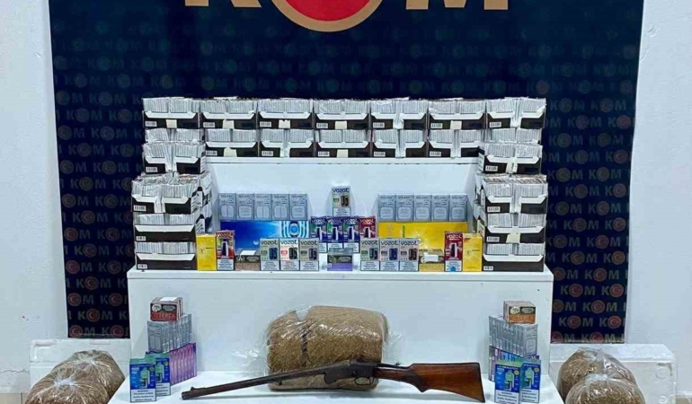 karsta-kacak-sigara-ve-binlerce-makaron-operasyonu-tQdUixVr.jpg