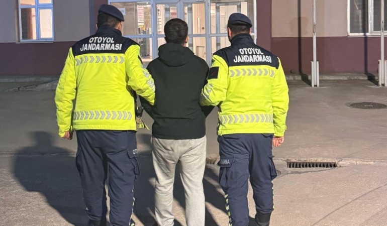 kaza-sonrasi-darp-olayinda-4-kisi-tutuklandi-vXrxK3rJ.jpg