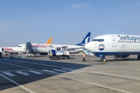 malatya-havalimanindan-nisan-ayinda-60-bin-865-yolcuya-destek-HgPinTLZ.jpg