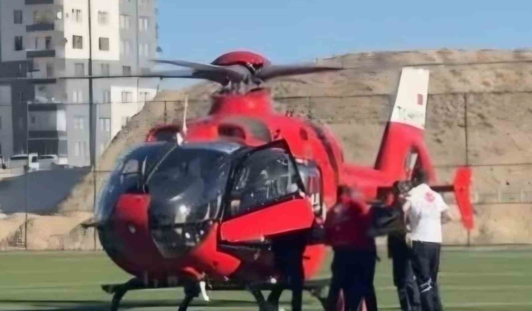 malatyada-62-yasindaki-hastaya-ambulans-helikopterle-hava-yardimi-uuTADX8a.jpg