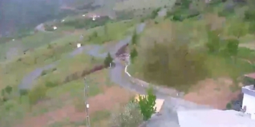 malatyada-deprem-aninin-kamerada-goruntulenmesi-Yyw5QDkt.jpg