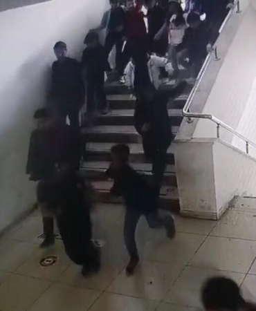 malatyada-okulda-deprem-korkusu-anbean-kaydedildi-Exg1YLVG.jpg