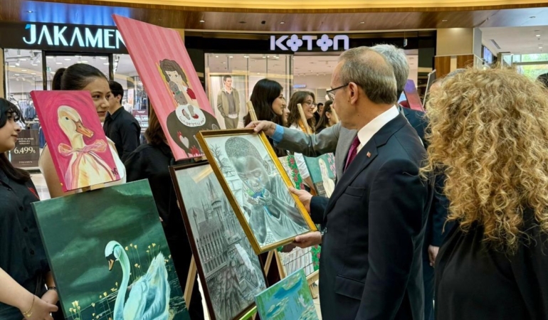 malatyada-yil-sonu-karma-sergisi-buyuk-ilgi-gordu-eGwKLrLv.jpg