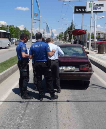malatyada-yolcu-otobusu-ve-otomobil-carpismasi-5-yarali-V1lOurcA.jpg
