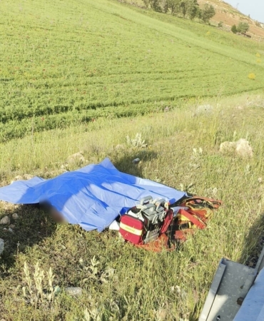 mardinde-kamyon-ve-motosiklet-carpismasi-1-kisi-hayatini-kaybetti-vtt7cCxa.jpg