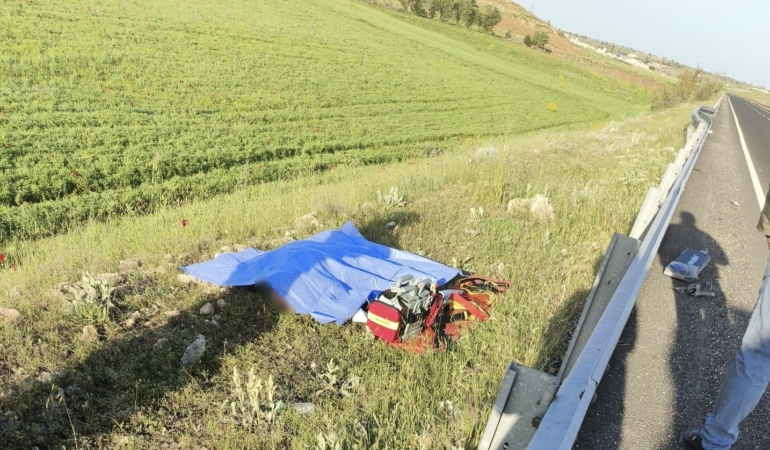 mardinde-kamyon-ve-motosiklet-carpismasi-1-kisi-hayatini-kaybetti-vtt7cCxa.jpg