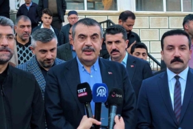 milli-egitim-bakani-yusuf-tekinin-uzunderedeki-bayram-namazi-Why8FZEq.jpg