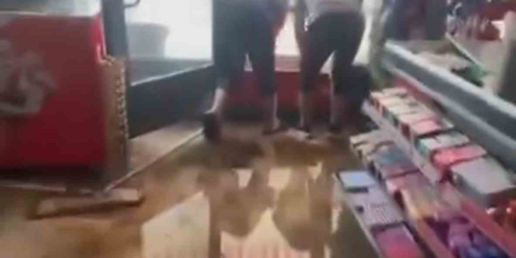 Muş’ta Sağanak ve Dolu Yağışı İş Yerlerini Su Bastı