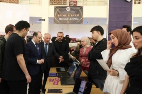 proje-zirvesi-ilginin-yogun-oldugu-bir-etkinlik-Uiez6nwt.jpg