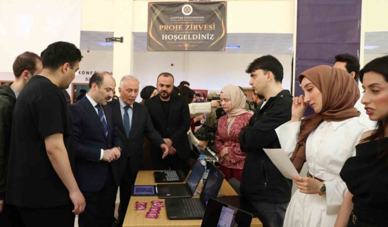 proje-zirvesi-ilginin-yogun-oldugu-bir-etkinlik-Uiez6nwt.jpg