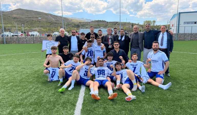 sivricesporun-sampiyonluk-kupasi-coskuyla-kaldirildi-ggZFfBwF.jpg