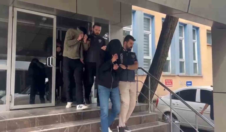 tuncelide-siber-operasyon-yasa-disi-bahis-cetesi-cokertildi-3-gozalti-erVsdyPA.jpg
