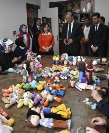 universite-ogrencilerinden-gonul-baglari-ekrandan-ilmege-kalpten-kardese-dayanismasi-u21ODr21.jpg