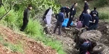 uzucu-kaza-devrilen-traktorun-surucusu-hayatini-kaybetti-n6f2HERO.jpg