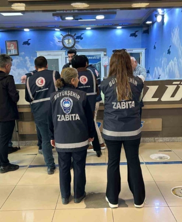 vanda-bayram-oncesi-otobus-terminallerinde-bilet-kontrolu-3UmhzWwR.jpg
