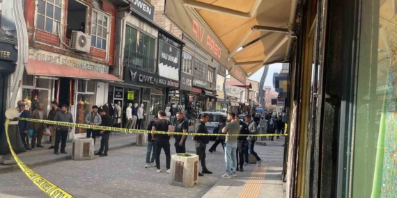 Van’da Sokak Ortasında Gerçekleşen Silahlı Saldırıda 1 Kişi Yaralandı