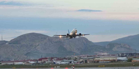 Van’da Yakalanan Düzensiz Göçmenler Sınır Dışı Edildi: Yeni Gelişmeler