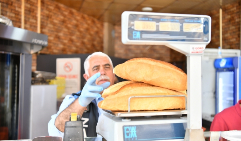 yesilyurt-belediyesi-kurban-bayrami-oncesi-siki-denetimlerle-goz-dolduruyor-nMFnkEjB.jpg