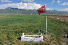 149-yildir-erzurum-ovasinda-nobet-tutan-sehide-essiz-vefa-hpVpUJKP.jpg