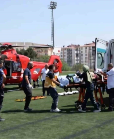 84-yasindaki-hasta-ambulans-helikopterle-malatyaya-ulastirildi-c5EFUeET.jpg