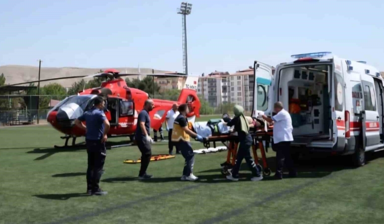 84-yasindaki-hasta-ambulans-helikopterle-malatyaya-ulastirildi-c5EFUeET.jpg