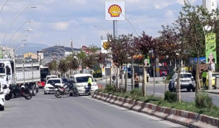 agrida-supheli-canta-guvenli-bir-sekilde-patlatildi-LdkMkQiy.jpg