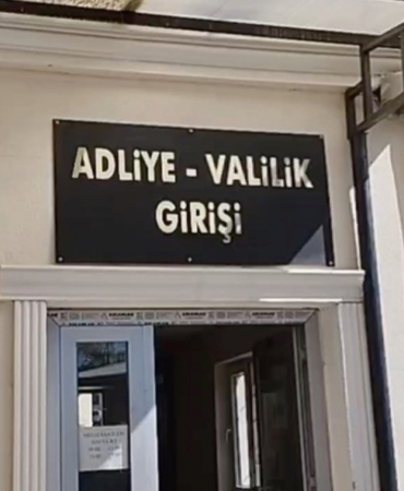 babasini-bombayla-oldurmeye-calisan-saniga-verilen-cezanin-gerekcesi-aciklandi-AF8Z2Inh.jpg