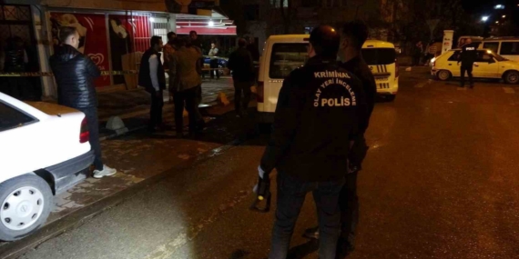 Babasını Katleden Sanığa 17 Yıl Hapis Cezası Verildi
