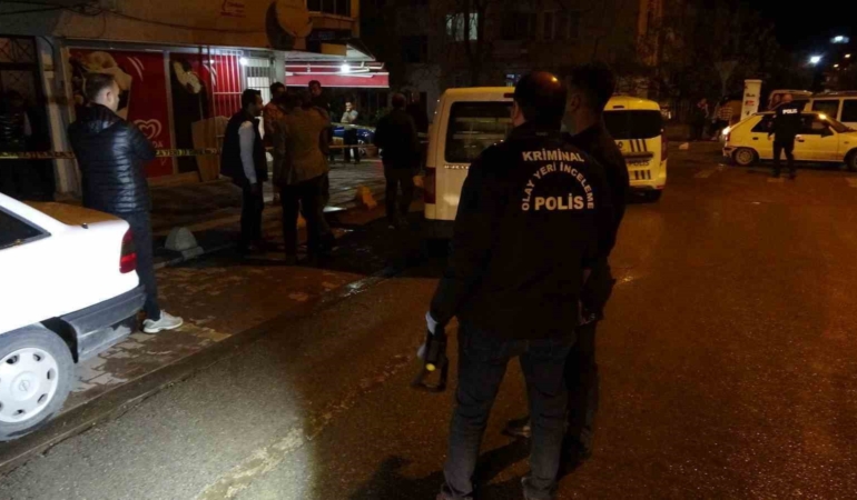 babasini-katleden-saniga-17-yil-hapis-cezasi-verildi-EyL9HMLr.jpg