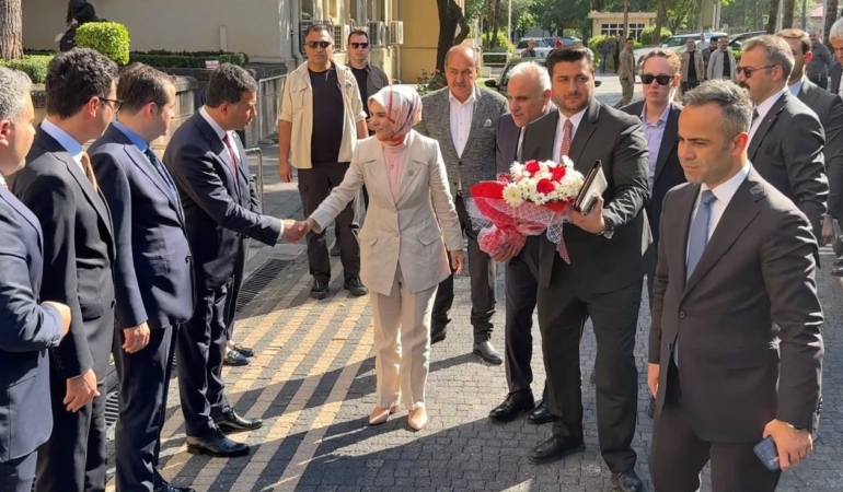 bakan-goktasin-diyarbakir-ziyareti-AKEa73Jt.jpg