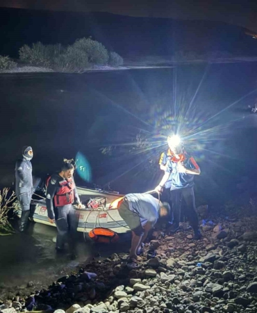 batmanda-garzan-cayindan-kurtarilan-piknikciler-dkJ3J3Rh.jpg