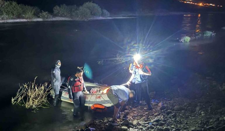 batmanda-garzan-cayindan-kurtarilan-piknikciler-dkJ3J3Rh.jpg