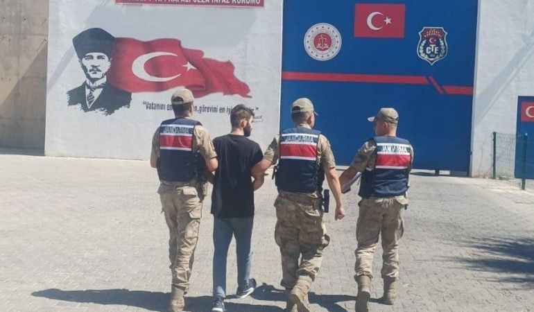 batmanda-hapis-cezasi-bulunan-15-sahis-ele-gecirildi-AmlyyWbb.jpg
