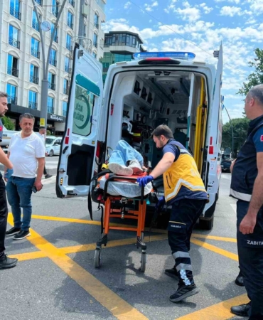 batmanda-motosikletin-yayaya-carptigi-kaza-2-yarali-USeM93p9.jpg
