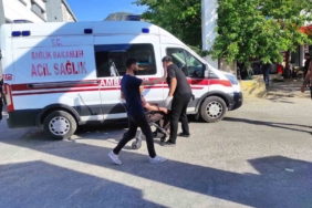 batmanda-tasli-sopali-kavga-12-kisi-yaralandi-qlGFGmVJ.jpg