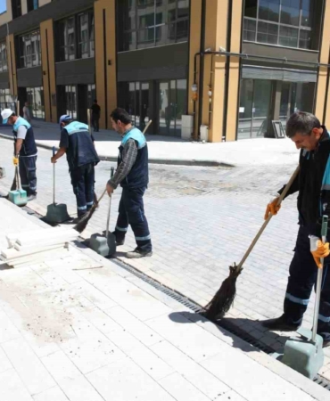 battalgazi-belediyesinden-akpinar-carsisinda-yilin-en-buyuk-temizlik-harekati-3FlJFsma.jpg