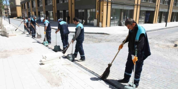 Battalgazi Belediyesi’nden Akpınar Çarşısı’nda Yılın En Büyük Temizlik Harekatı